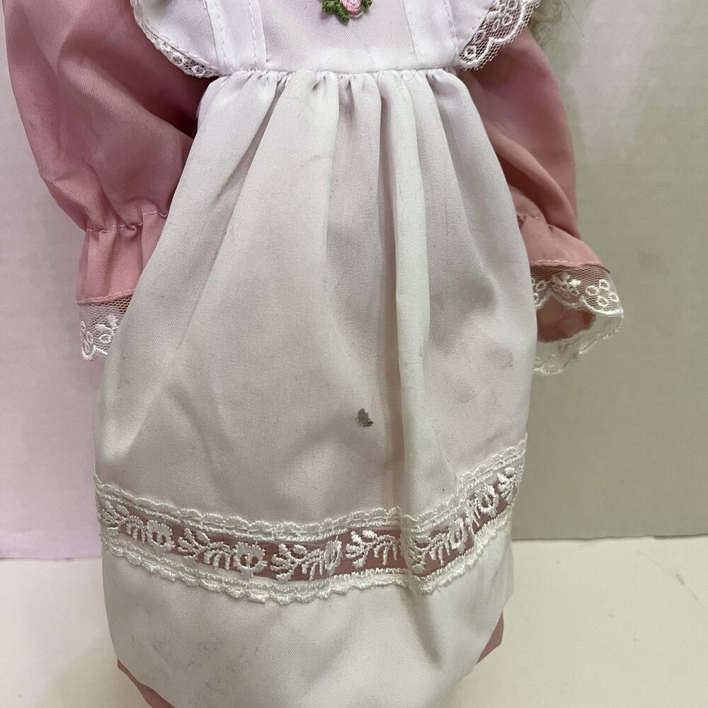 Famous Doll 16” Spain Blonde Hair Blue Sleeping Eyes - Picture 4 of 11